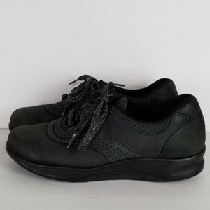 easy walk shoes